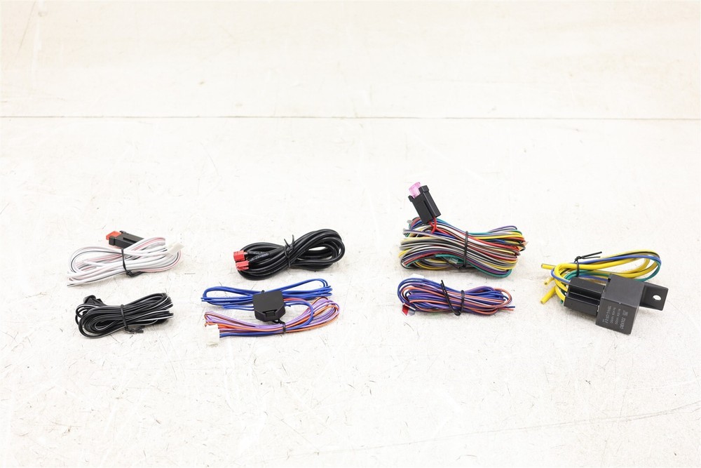 NEW Compustar 1-Way Vehicle Security System Kit 300ft Range 697A 00F67AU200