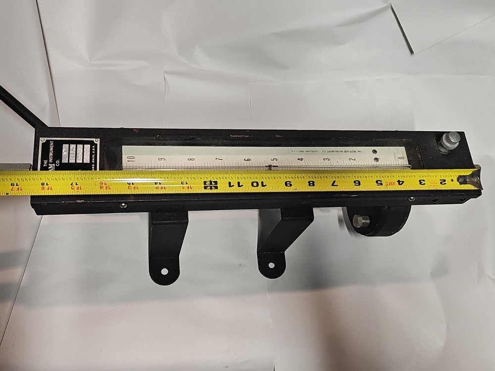 The Meriam Instrument Co. Type W Model 30EB25 Manometer Range 12" Untested