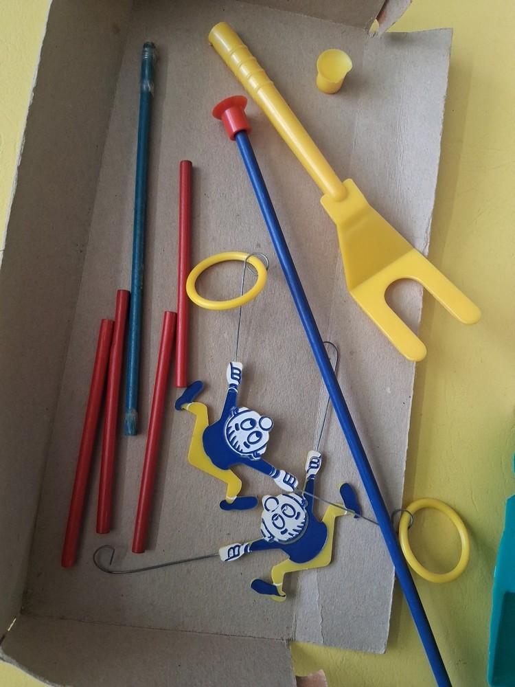 READ DESCRIPTION BEFORE BUYING Replacement Pieces for Ideal Tip-It Board Game