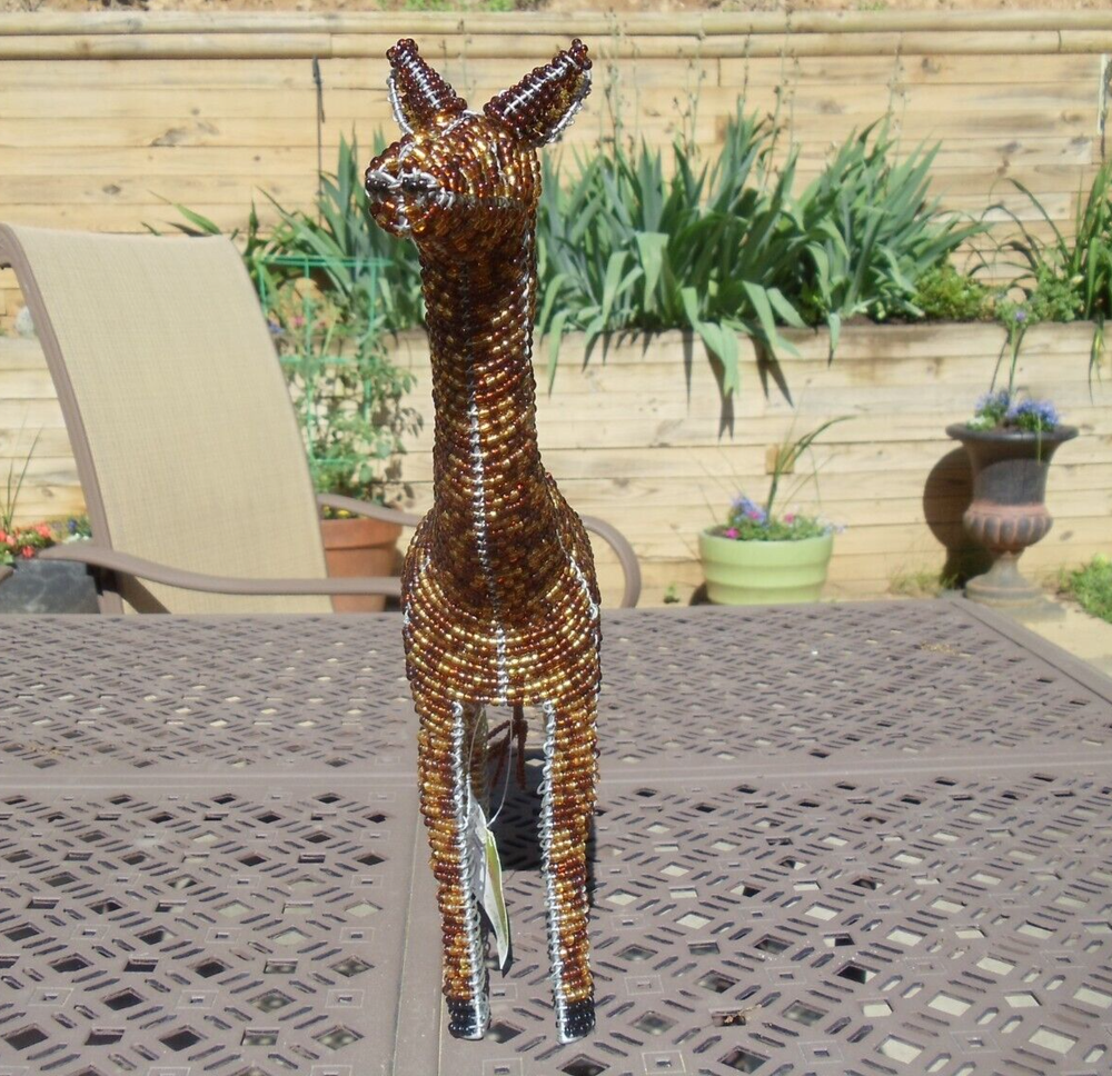 Beaded land: Giraffe, medium