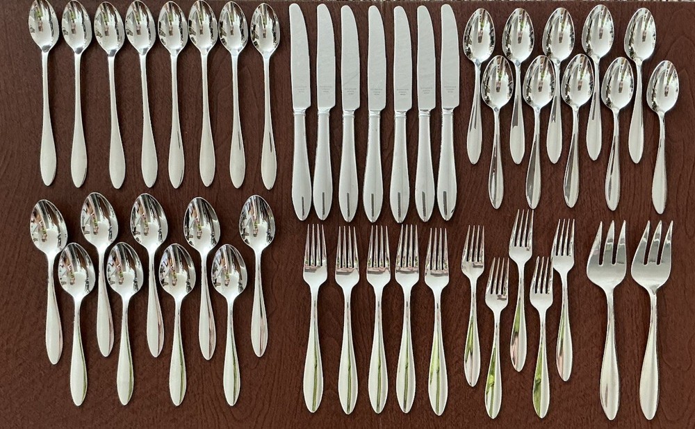GORHAN ~ MEREDITH COLLECTION ~ FORTY-SIX PIECE 18/10 STAINLESS FLATWARE SET
