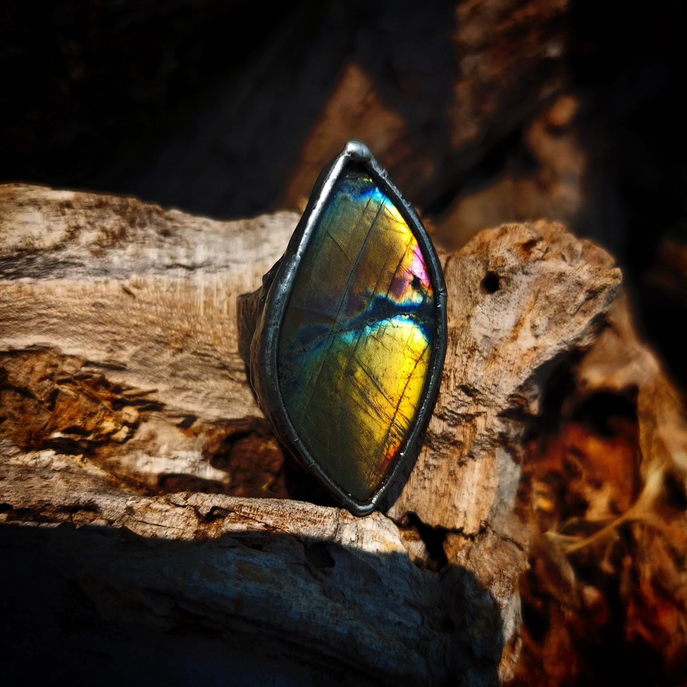 Green Labradorite Ancient Ring