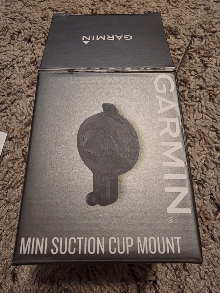 Garmin Universal Suction Cup Windshield Mount