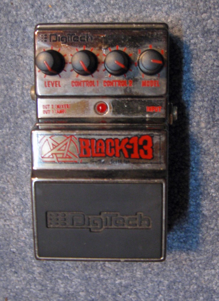 DIGITECH - SCOTT IAN - BLACK 13 DISTORTION PEDAL