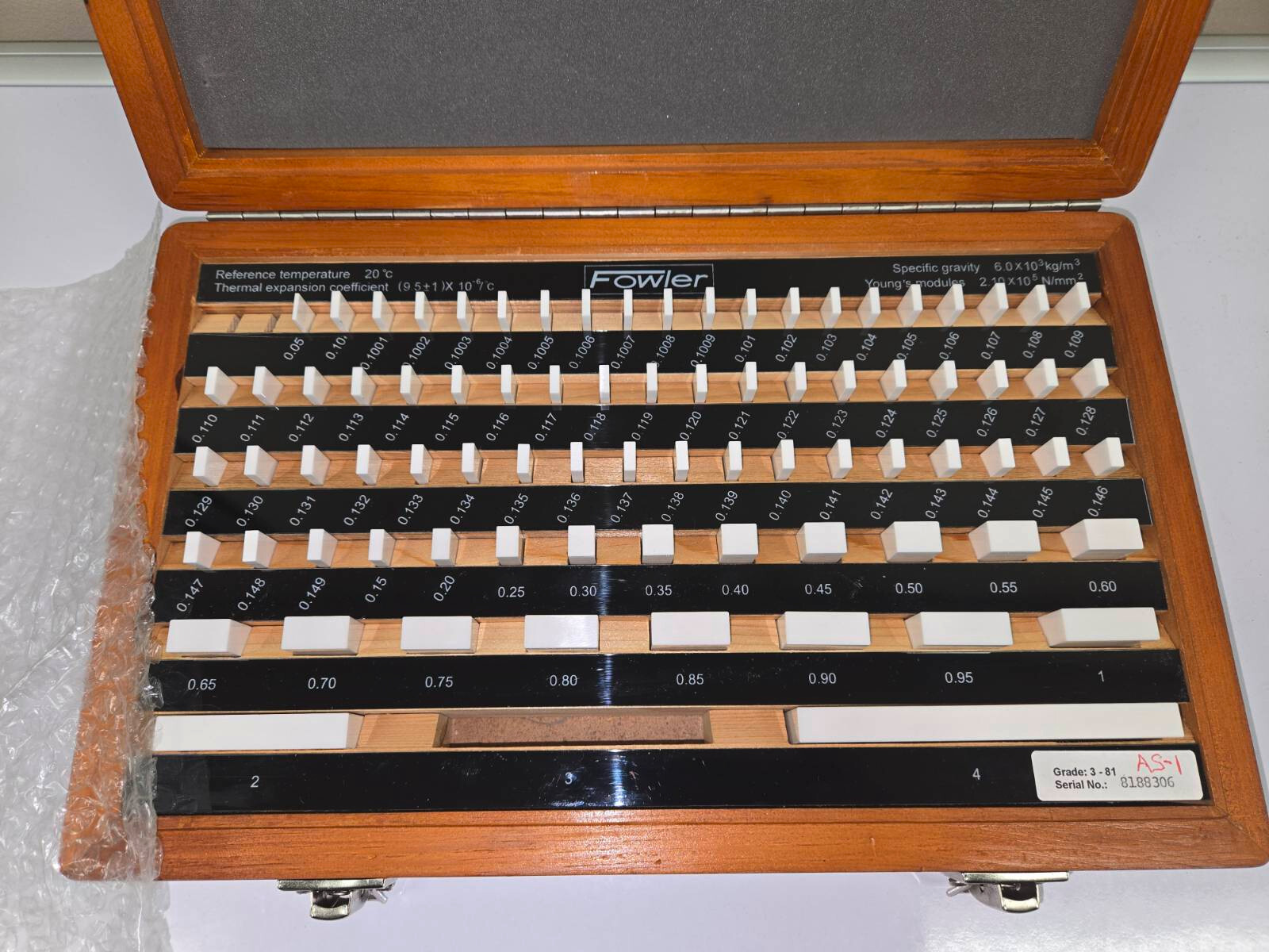 Nearly unused, Ceramic Gage Blocks by Fowler 80 pcs, Grade AS-1.