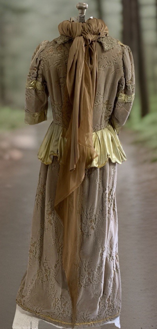 Victorian Medieval Renaissance Theater Costume Bustle Gown Size 12 (Heavy/READ)