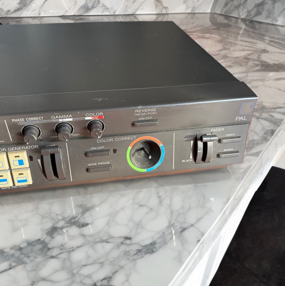 PAL Sony XV-C700 Video Multi Color Corrector - TESTED