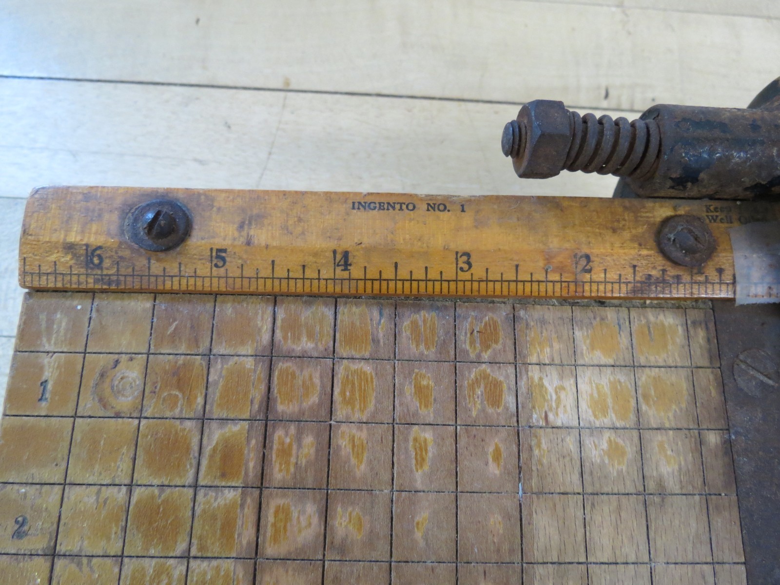 VINTAGE INGENTO #1 PAPER CUTTER 6 INCH