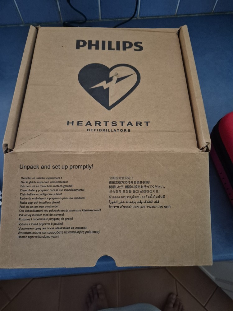 Training Philips Heartstart HS1 Defibrillator with Case