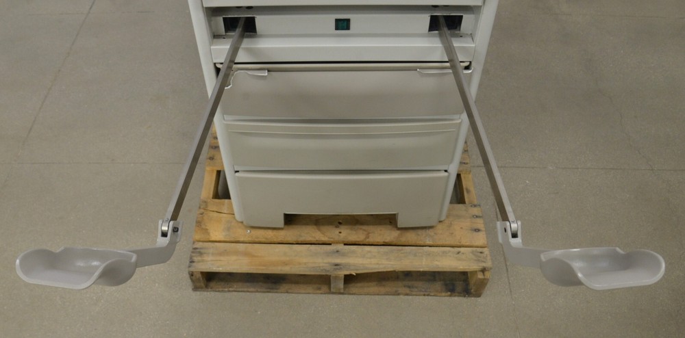Brewer 5001-09 Access Medical Exam Table Pneumatic Back