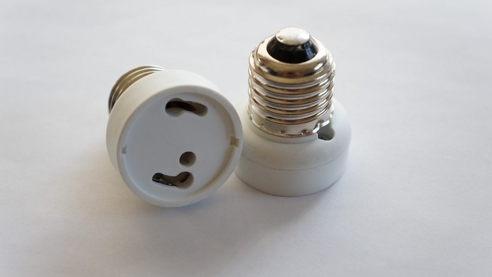 (5pcs) E26 MediumEdison Screw to GU24 Bin-Pin Base Socket Adapter Converter