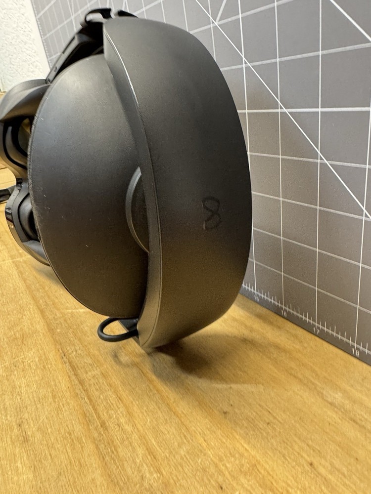 USED Meta Quest Pro VR 256GB Headset Only +Charging Dock (No Controllers) TESTED