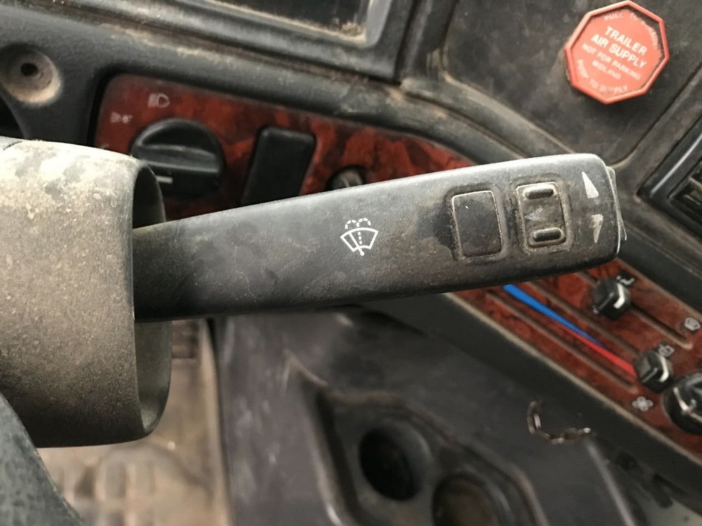 Volvo VNL Steering Column - Used