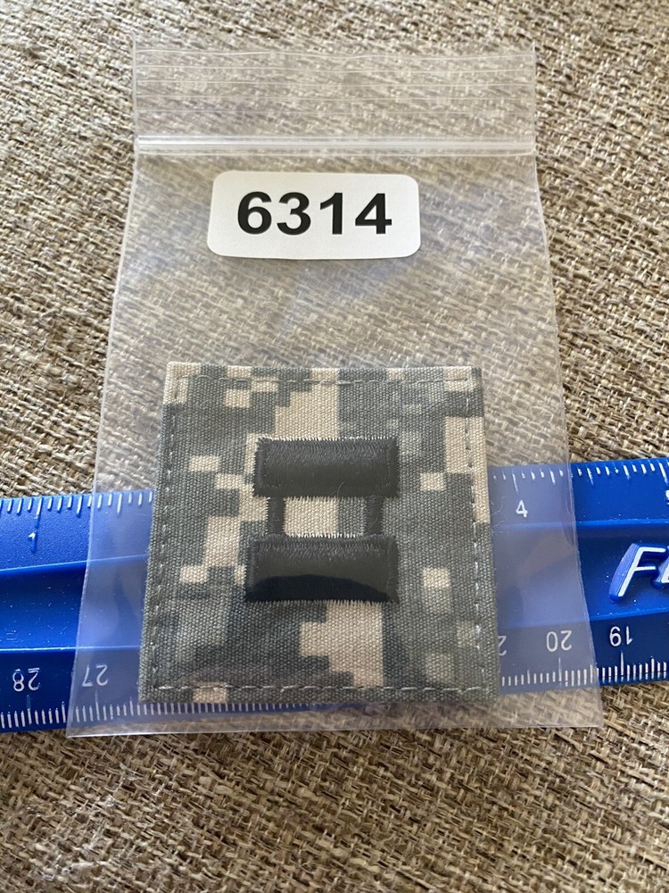 US Army Captain CPT O-3 Rank ACU Hook / Loop Pattern Military Patch INV6314