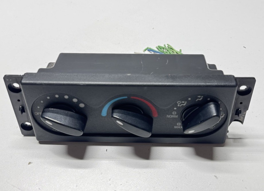 INTERNATIONAL Prostar Temperature Control 3827580C1