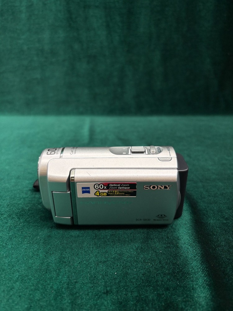 Sony Handycam DCR-SX30E Comcorder Works
