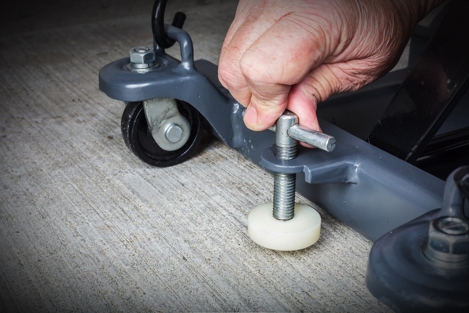 Powerbuilt 1000Lbs Deluxe Utility and Motorcycle Lift - 941877ECE