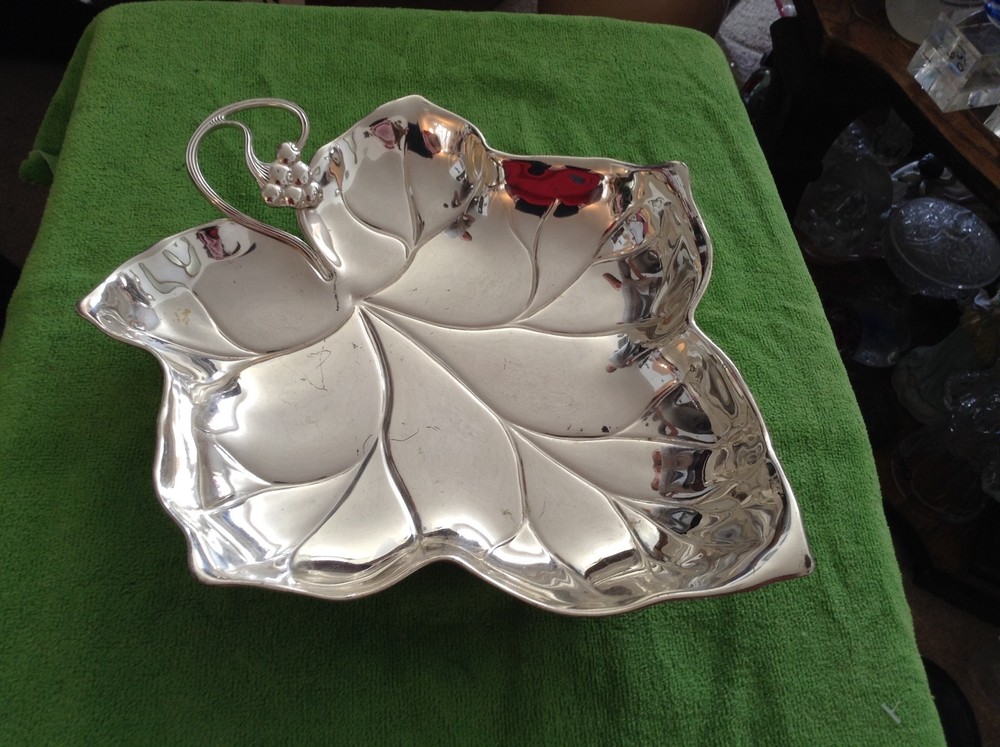Silver plated leaf shaped dish