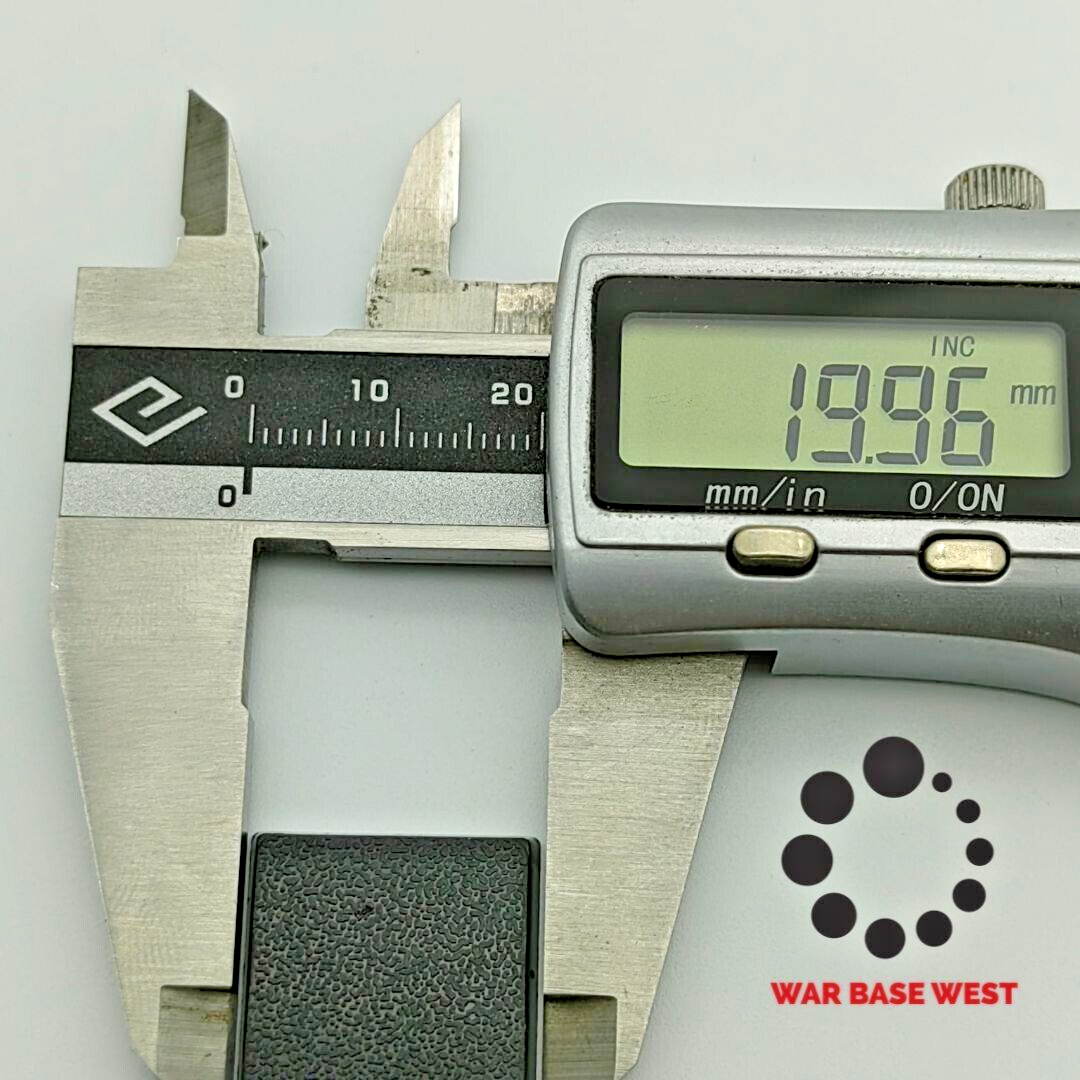 Lot Of 100 20mm Square Bases Used For Warhammer Fantasy Empire Skink Skaven