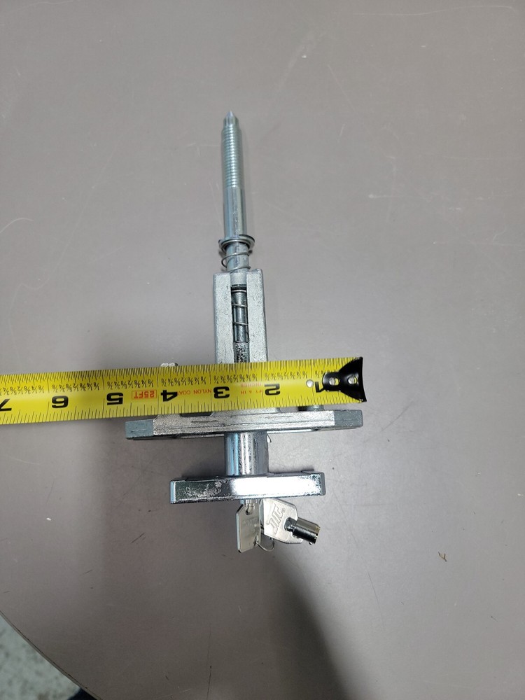 Dixie Narco T handle with posts (for coin chute) includes lock and two keys