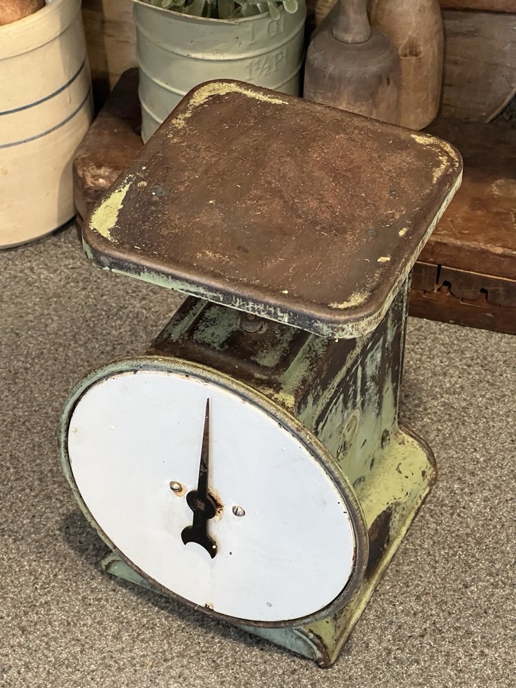 Vintage Scale Rusty Green Farmhouse Scale