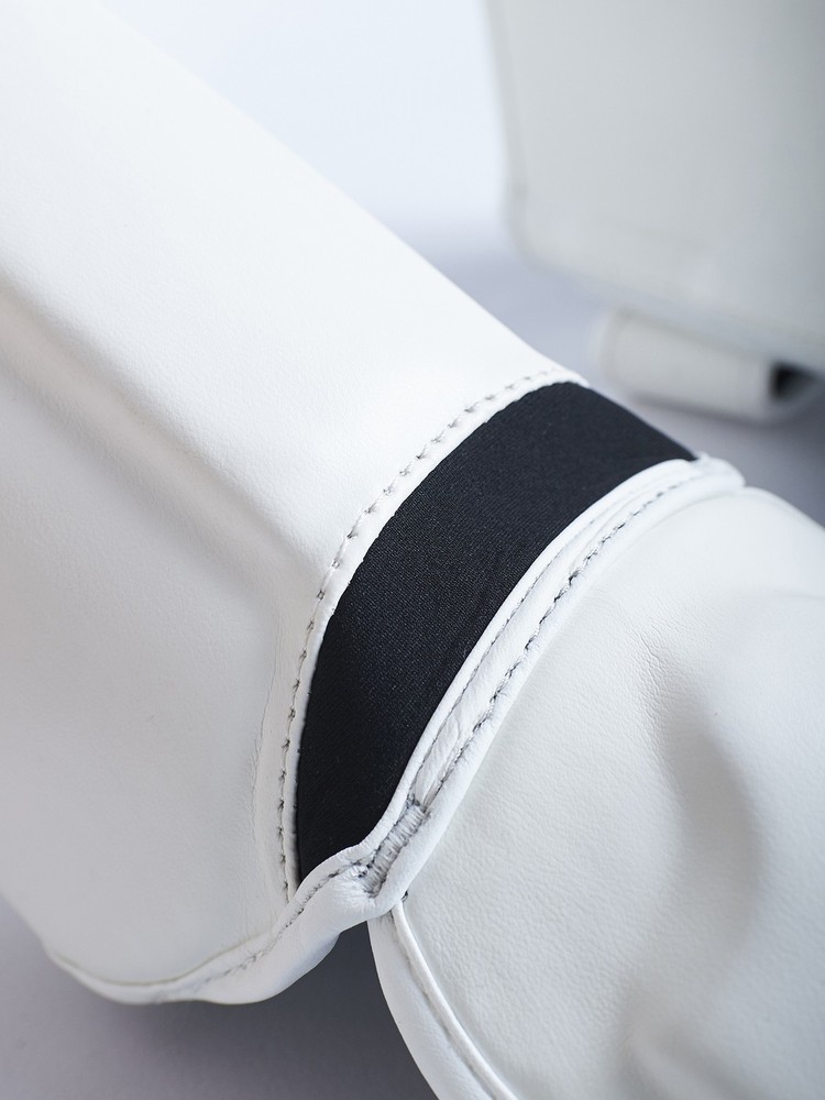 MANTO Tibia protectors Impact White