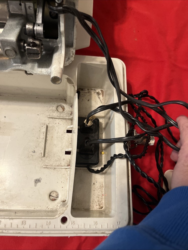 Belvedere Adler Model 555SS Sewing Machine Running Possible Problem See Descript