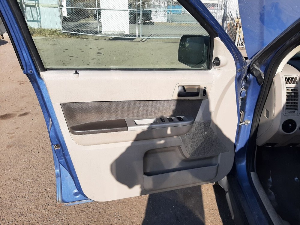 ESCAPE 2010 High Mounted Stop Light 1071535