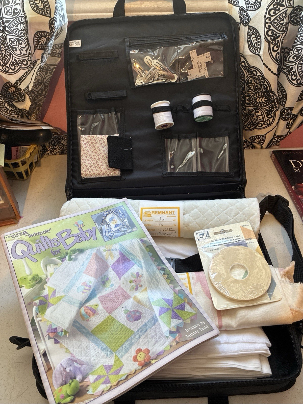 Portable Quilting Organizer Case Kit w Fabric Thread Clips Pattern