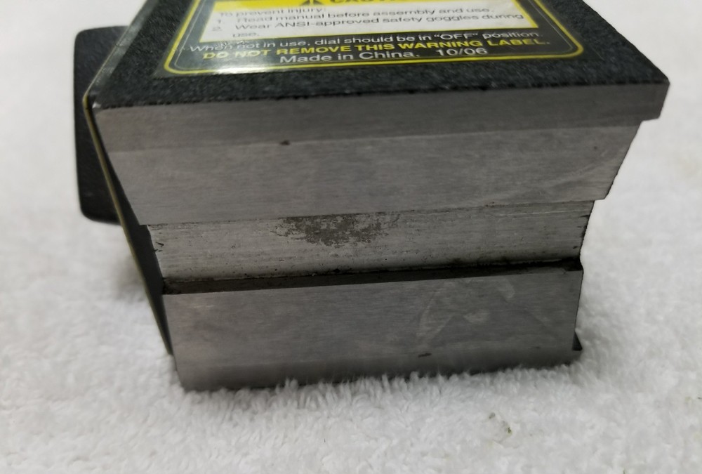 Cen-Tech Multi-Position Magnetic Base w/Fine Adjustment (Pre-Owned)