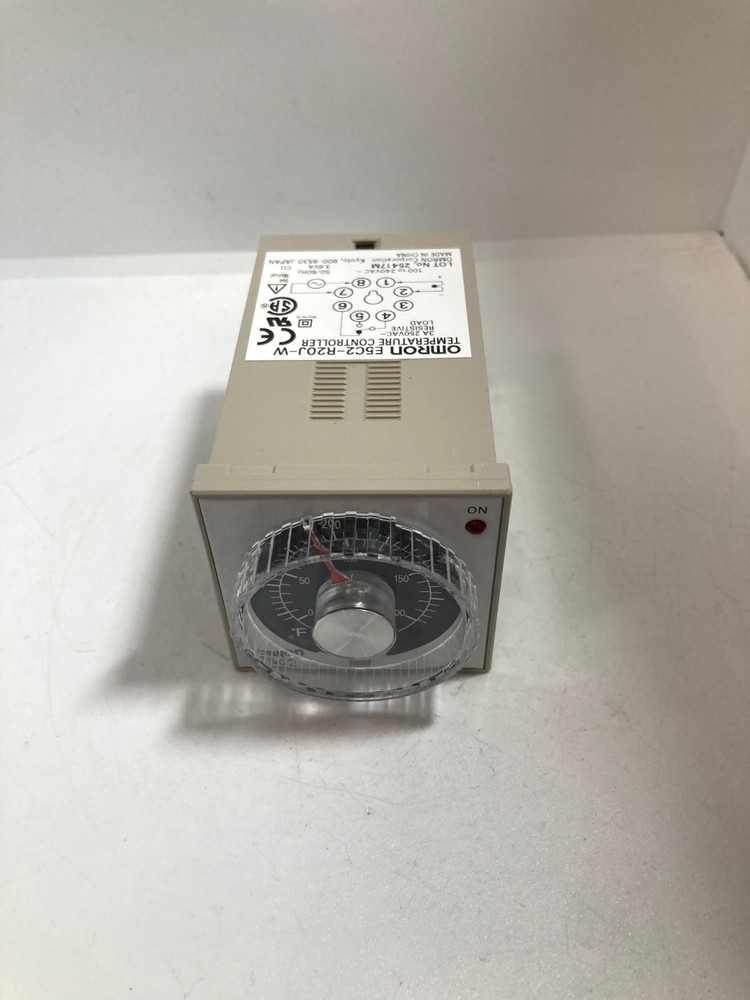 OMRON E5C2-R20J-W TEMPERATURE CONTROLLER 3A 250VAC 0-400°F NNB