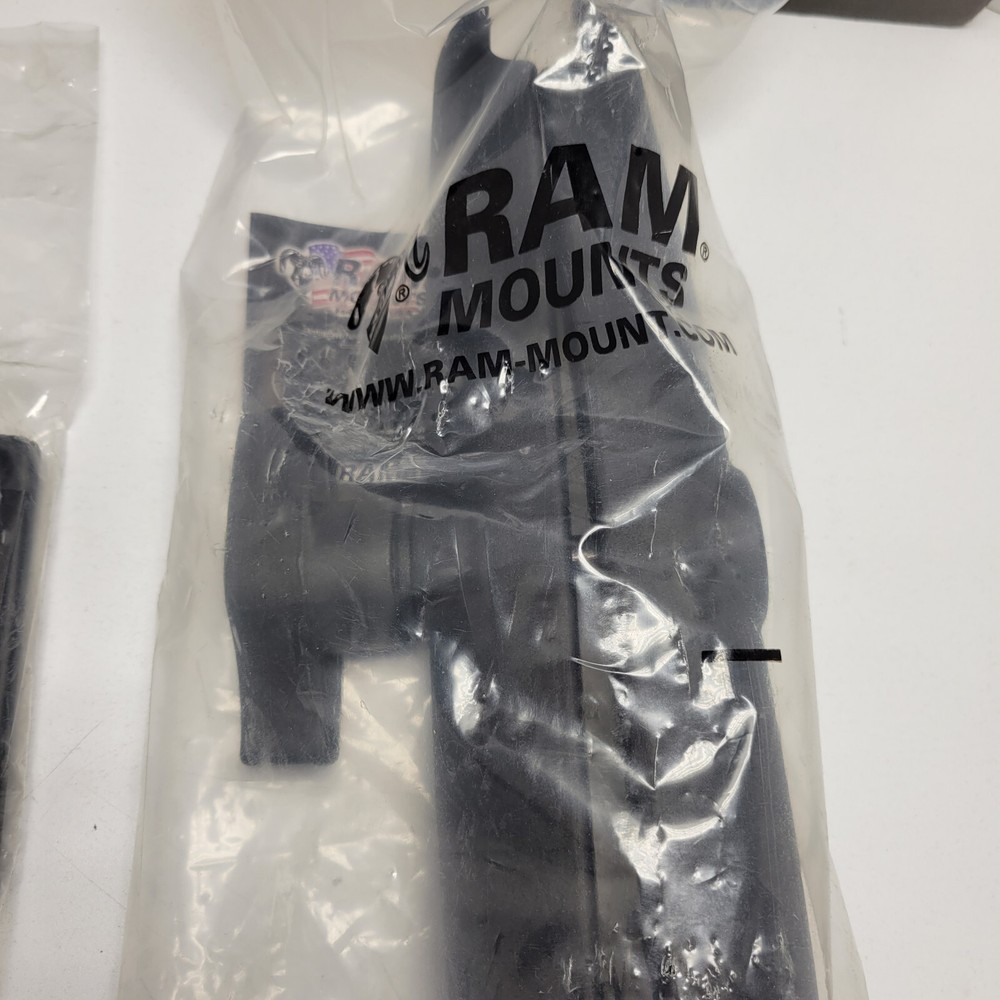 RAM-D-201U-E Socket Long Arm + Ram 246U C sized Plate