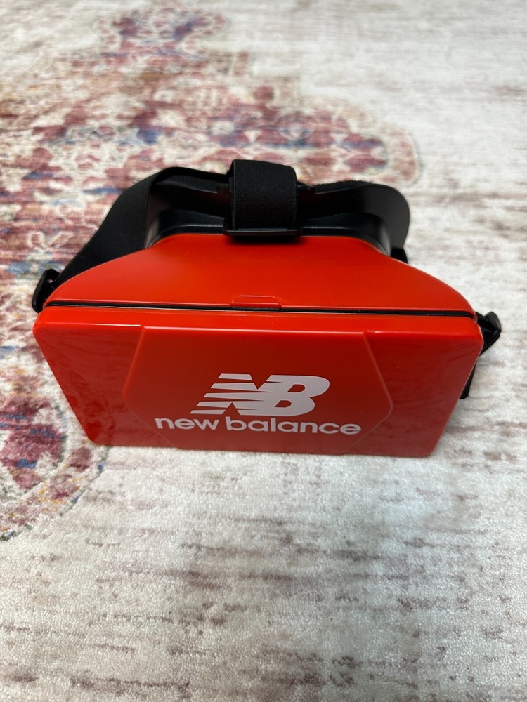 New Balance Virtual Reality Headset In Great Condition!!