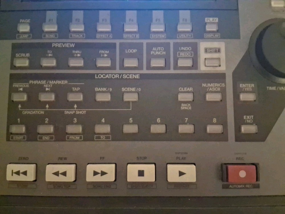 Roland Digital Studio Workstation VS-1880HD PLUS