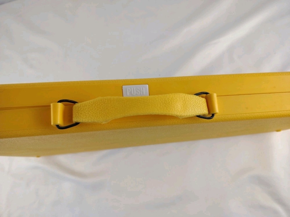 Trophy 25 Note Xylophone (Glockenspiel) with Mallets and Case