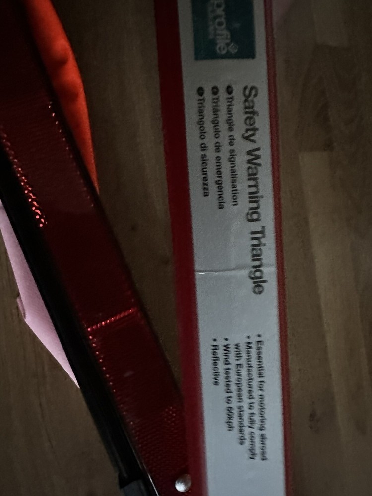 Large Warning Car Triangle Reflective Road Emergency Breakdown Safety Hazard