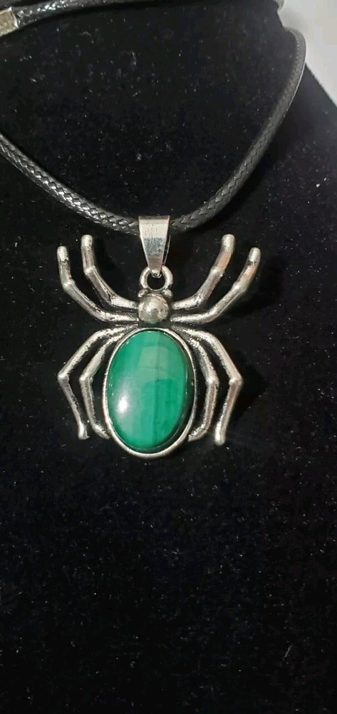 Spider Pendant Malachite