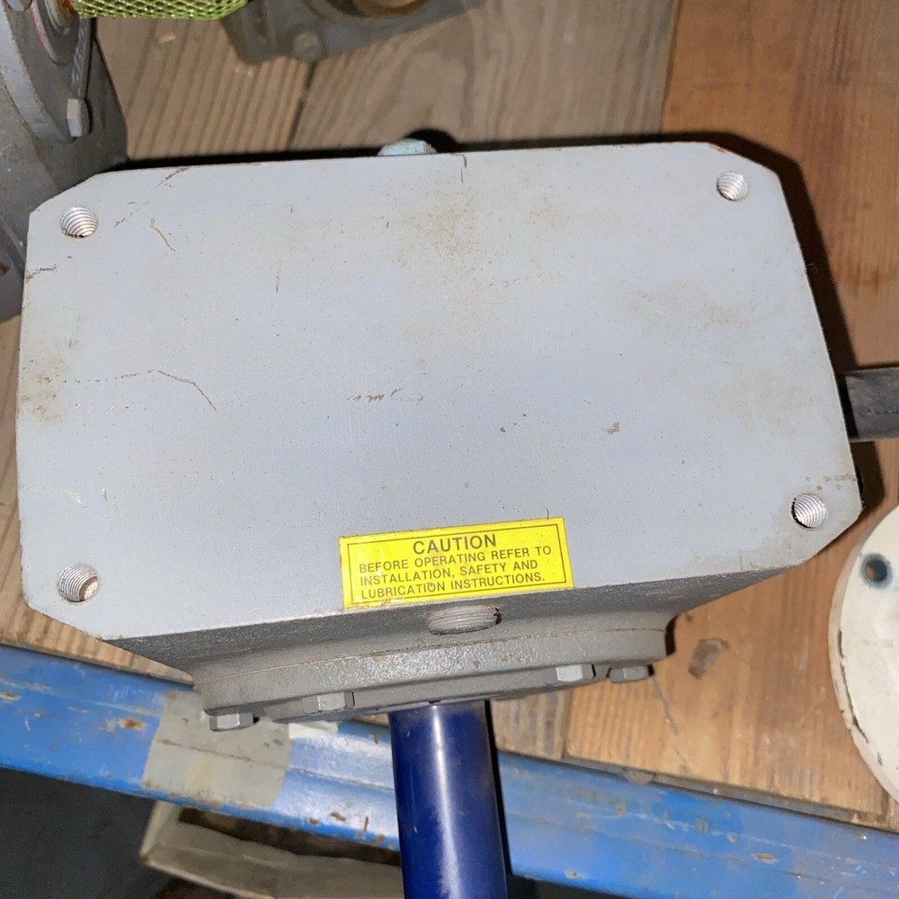 Boston Gear 726-5G Right Angle Worm Gear Speed Reducer - Solid Shaft,