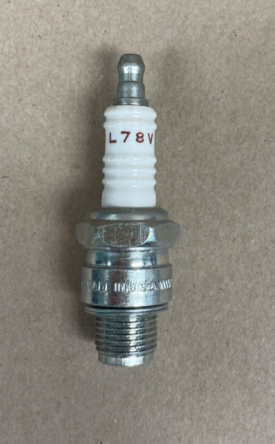 New Champion L78V 833M Spark Plug