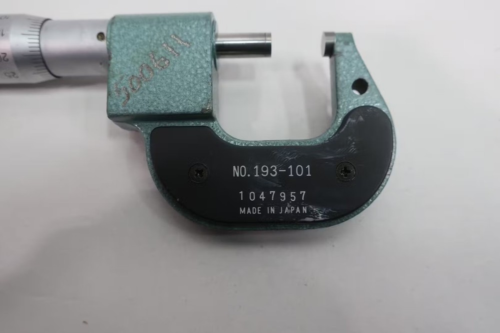Mitutoyo 193-101 Outside Micrometer 0.01mm 0-25mm
