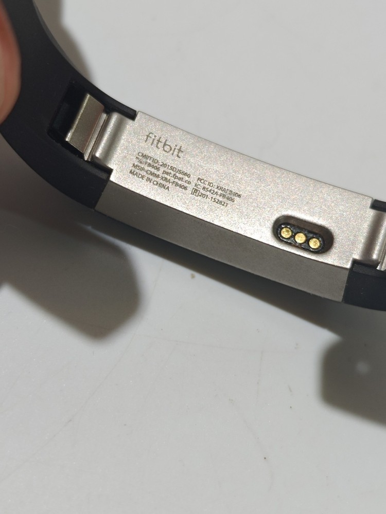 Fitbit Alta FB406 Black Gray Activity Tracker Only Needs Charger Clean Works