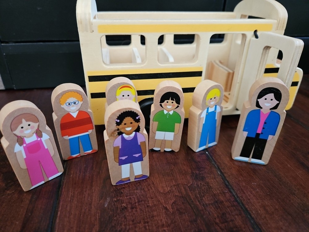 Melissa & Doug School Bus W/figures