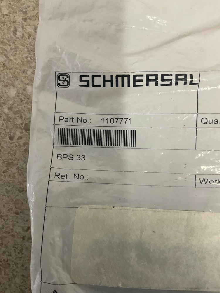 Schmersal 11007771 BPS33 NEW
