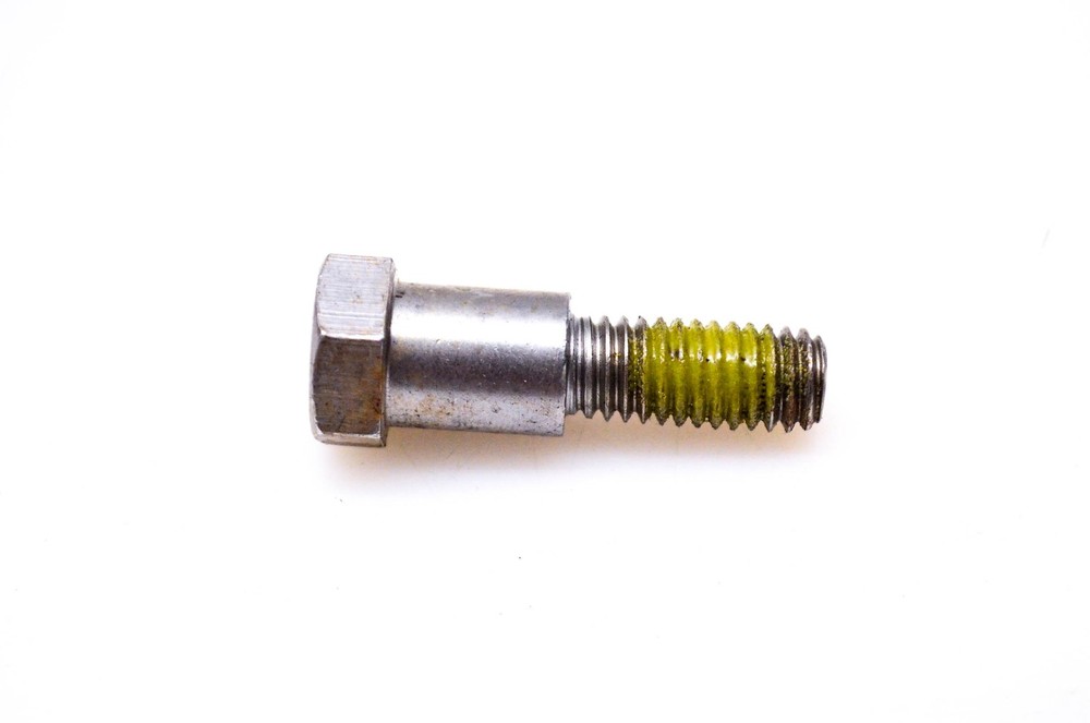 OMC 318205 Shoulder Screw NOS