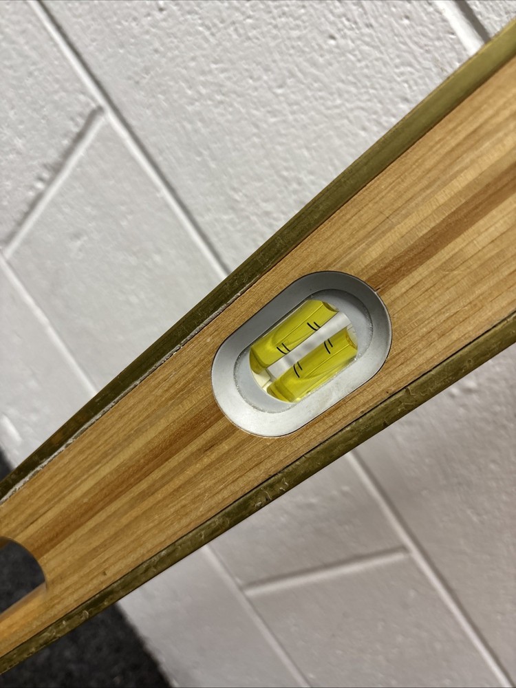 JOHNSON LEVEL & TOOL NO.748 4ft LEVEL WITH CASE