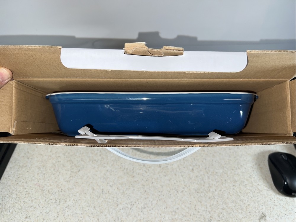 Aroma Doveware Rectangle Casserole Dish 2.25 Quart Stoneware NEW IN BOX