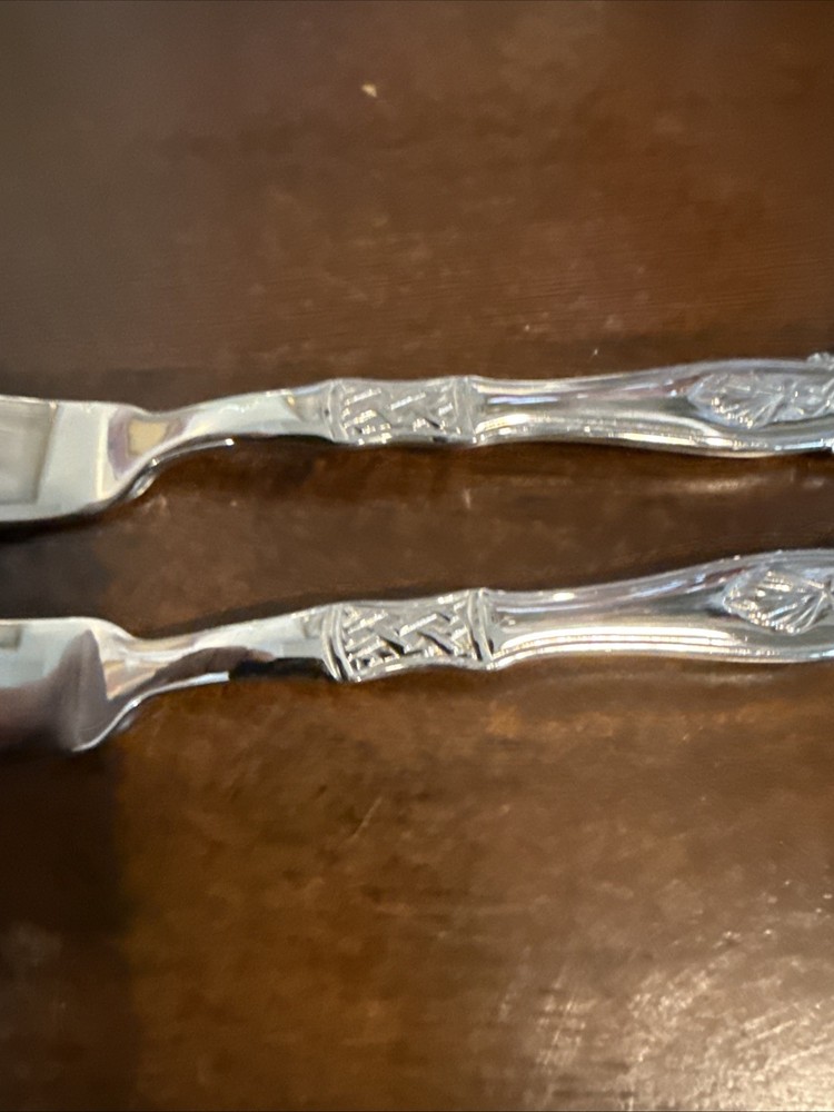 Wallace Silver Monkey Solid 7 1/8” Butter Knife 2 Total Sold Each Look