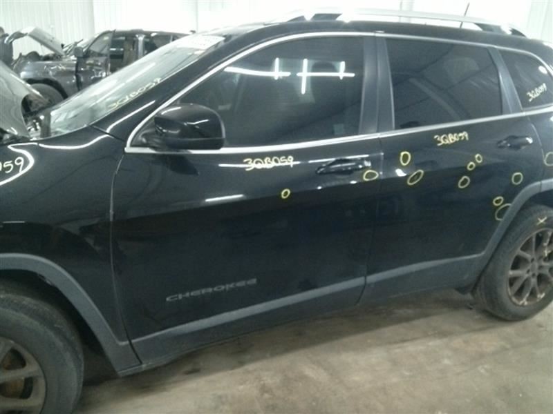 CHEROKEE 2017 Glove Box 104530885