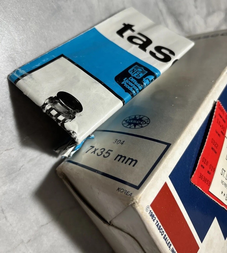 1982 NFL Tasco Binoculars 7x35 “ 304 Model great condition!
