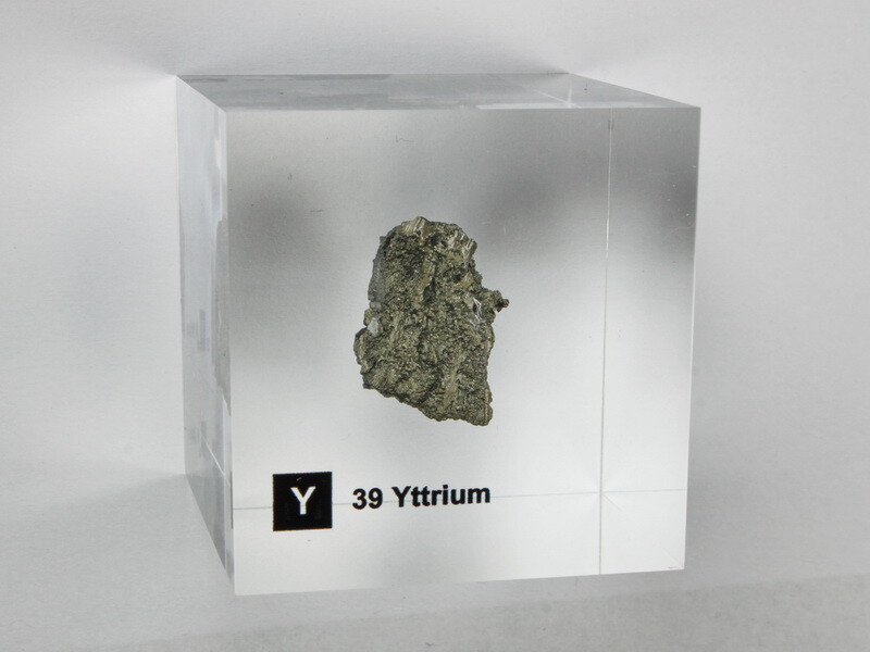 Acrylic Element cube - Yttrium Y - 50mm